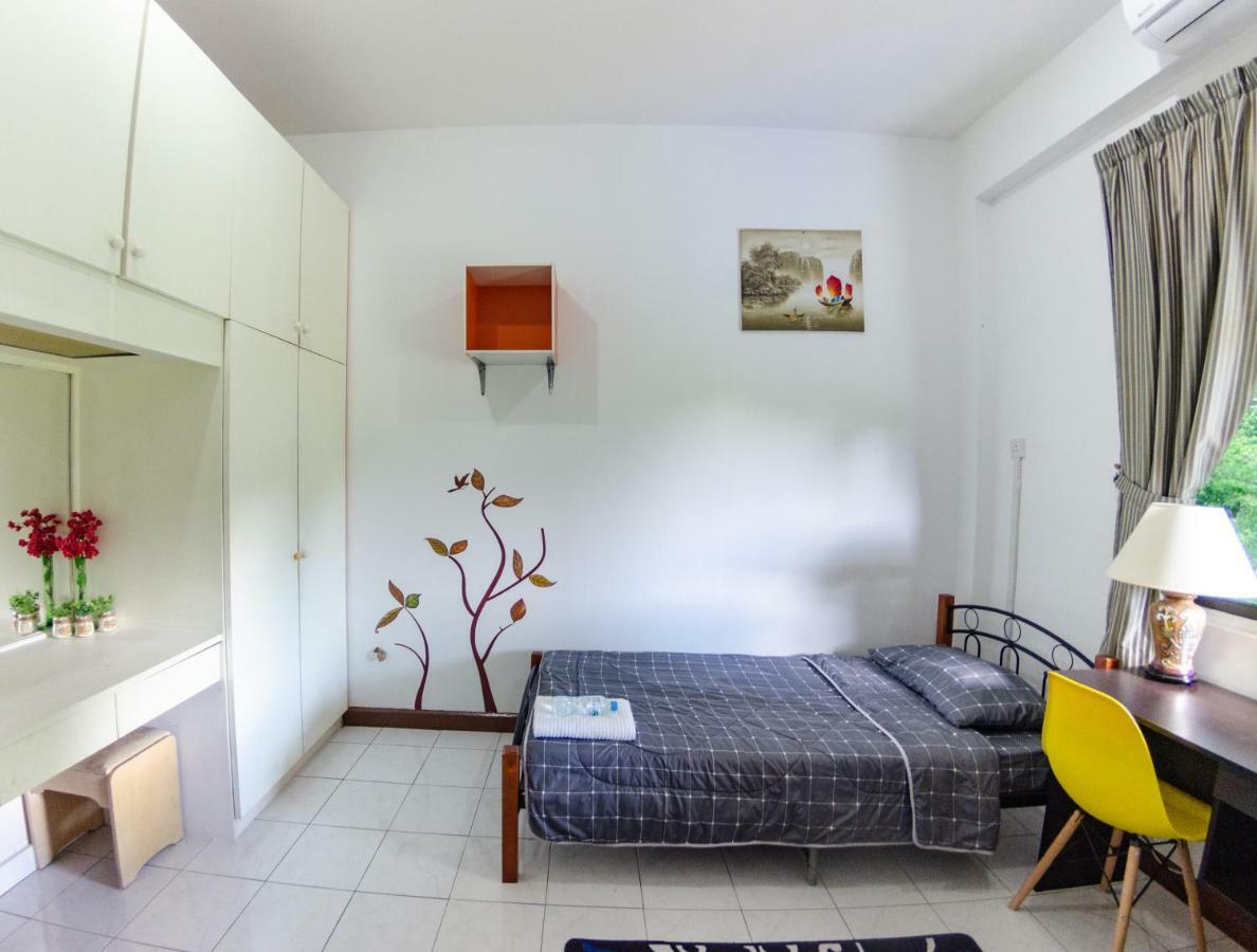 Poni Homestay Muara Extérieur photo