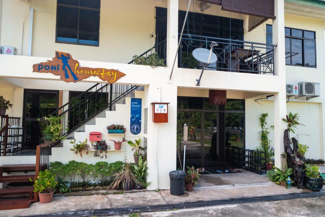 Poni Homestay Muara Extérieur photo