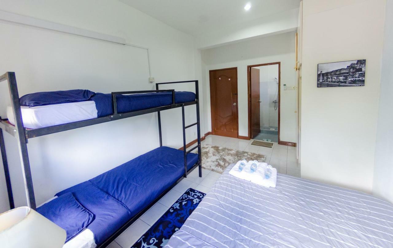 Poni Homestay Muara Extérieur photo